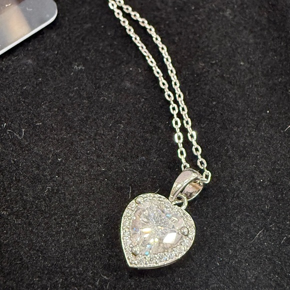Neo Nova Jewelry - Moissanite Heart Necklace
